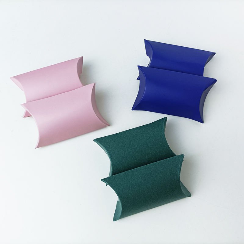 Custom Logo Small Foldable Chocolate Christmas Packaging Box Special Paper Gift Candy Pillow Box - Image 1